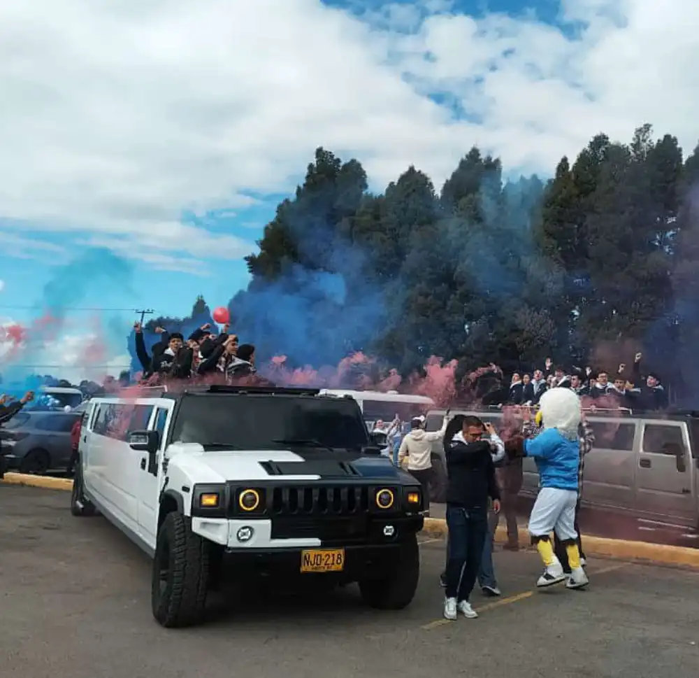 Limosina para Grados y Prom