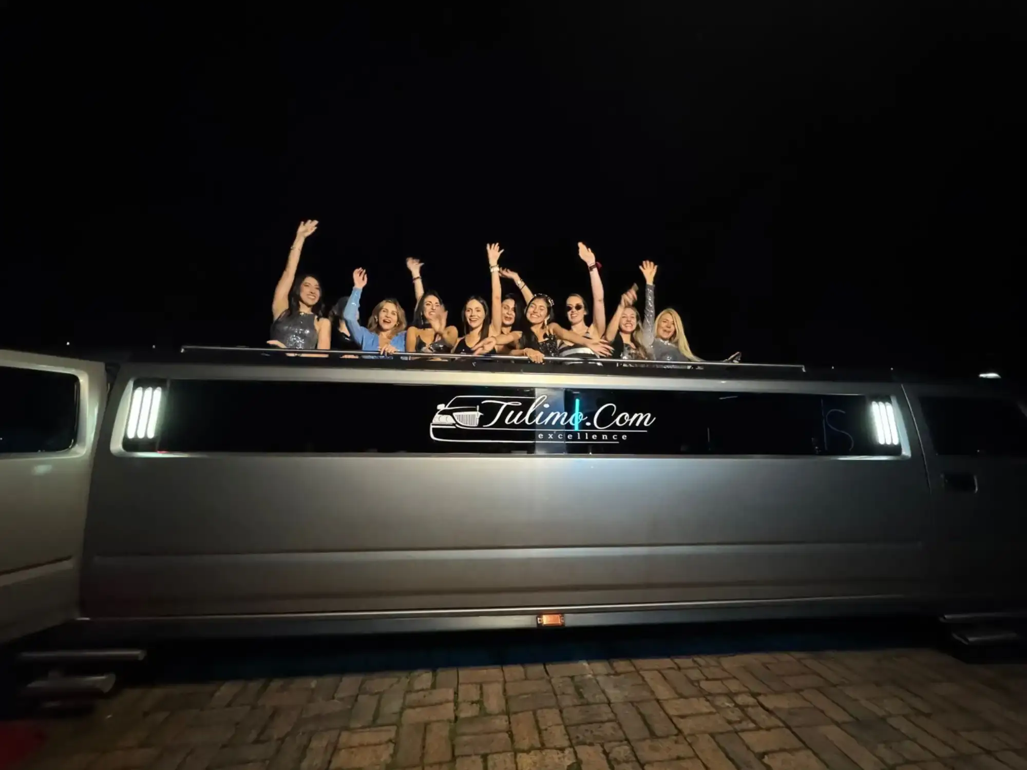 Renta Limosinas para rumbas y eventos
